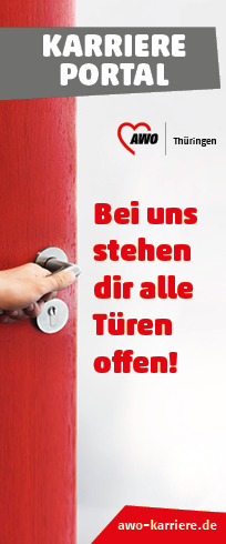 Eine Hand öffnen eine rote Tür und folgender Spruch ist zu lesen: Bei uns stehen dir alle Türen offen.