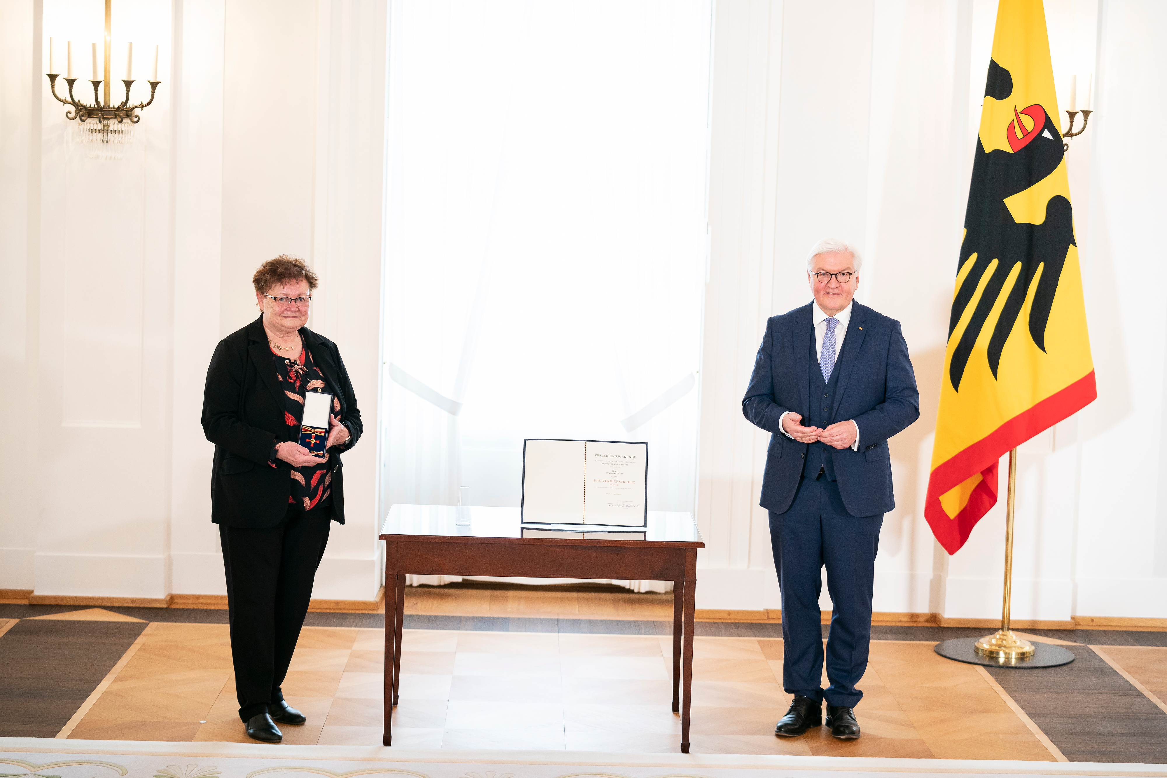 Annerose Chyzy und Bundespräsident Frank-Walter Steinmeier © Steffen Kugler